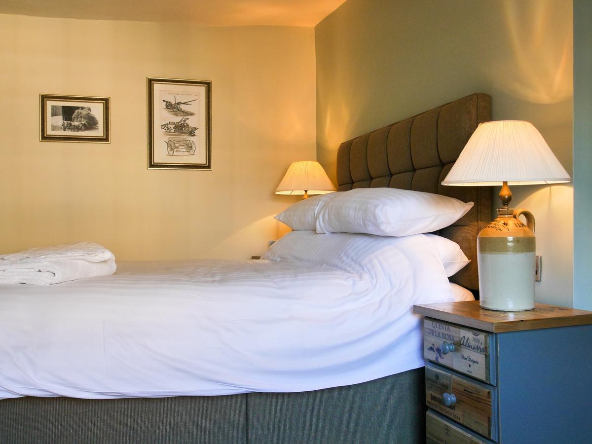 Hotel The Fox à Chipping Norton Extérieur photo